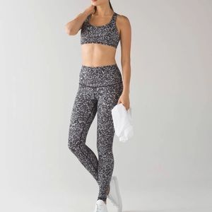 Lululemon bra and leggings set